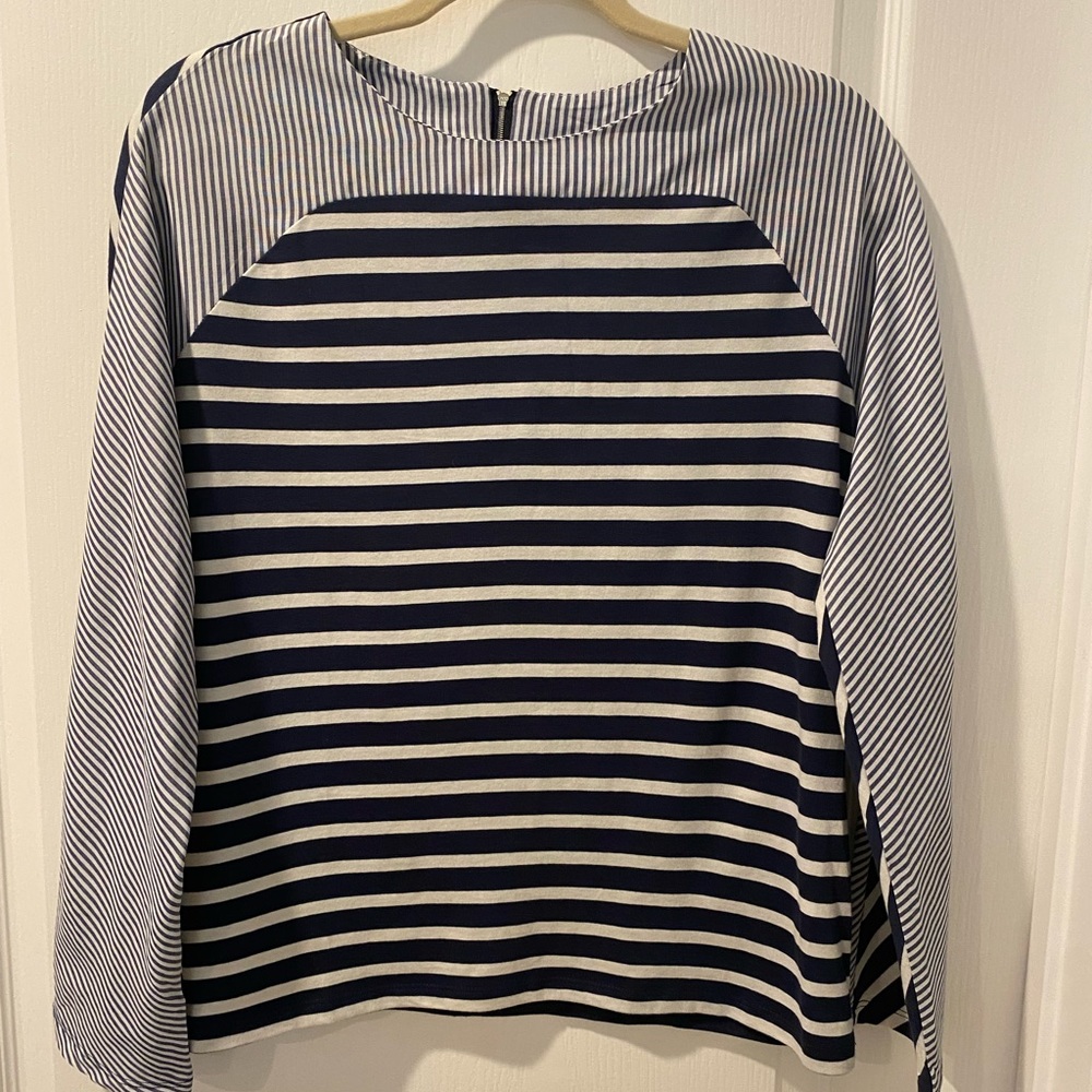 Vineyard Vines mixed panel blue and white stripe top